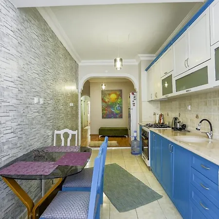 Cozy Flat W Balcony 10 Min To In Appartamento *
